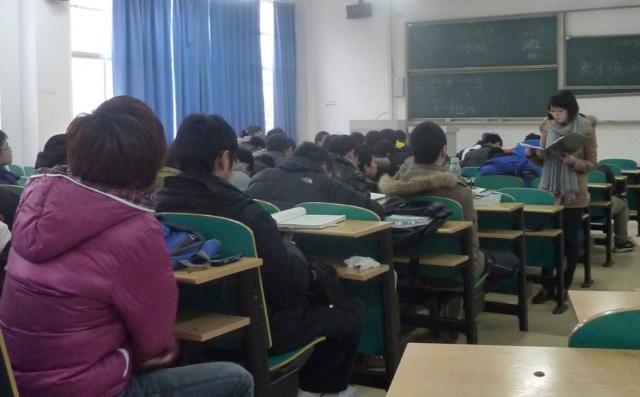 350VIP浦京集团2011级召开新学期年级会